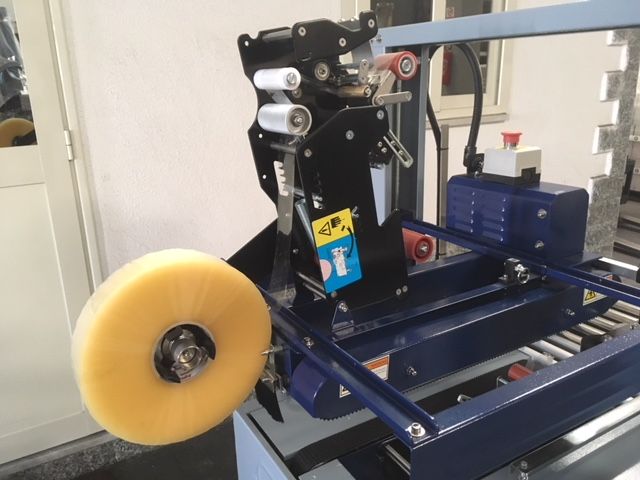 Nastratrice economica trascinamento sup+inf foto 9.JPG Nastratrice economica trascinamento inferiore e superiore - FOTO 8